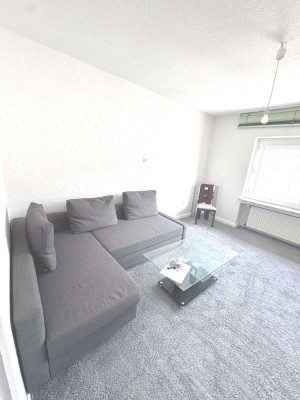 Helle, teilmöblierte, renovierte 2,5-Zimmer-Wohnung