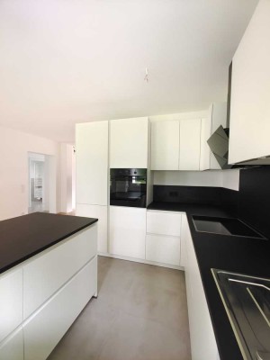 3,5 Zimmer Wohnung - Erstbezug nach kompletter Sanierung !