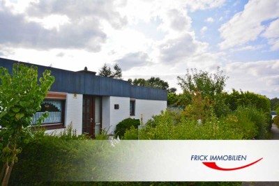 Bungalow mit Garage und Carport in ruhiger, zentraler Lage