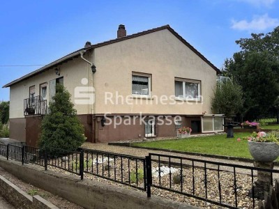Großzügiger Bungalow in ruhiger Ortsrandlage!