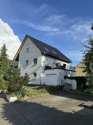 Möbelierte 2-Zimmer-Wohnung zur Miete in Lampertheim Hüttenfeld.