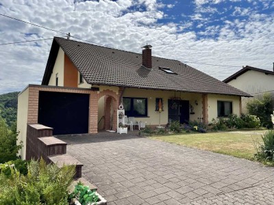 Großzügiges Einfamilienhaus mit Einliegerwohnung in Nonnweiler - Kastel