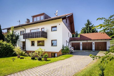Gepflegte Dreifamilien-Doppelhaushälfte
