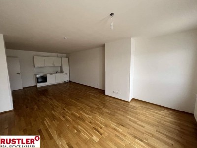 AKTION - Erster Monat Mietfrei! 3-Zimmer-Wohnung mit großer Dachterrasse