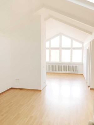 Helle & ruhig gelegene 2-Zimmer Wohnung im Herzen von Grünwald