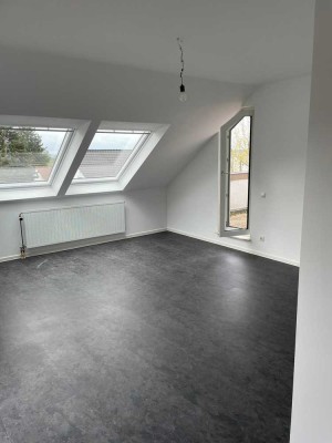 2-Zimmer-Wohnung mit EBK, Dachterrasse + Außenstellplatz -KL-Erlenbach