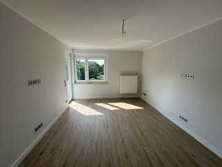 Erstbezug nach Sanierung: Exklusive 2-Raum-Wohnung mit lux. Innenausstattung inkl. PKW-Stellplatz