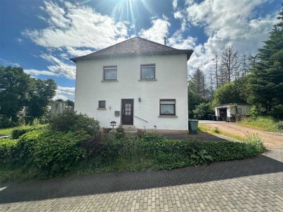 1 Familienhaus mit Garten und Garage in 66352 Großrosseln/OT zu verkaufen