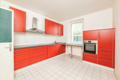 ALTBAUWOHNUNG mit Potenzial *** SOFORT BEZUGSFREI