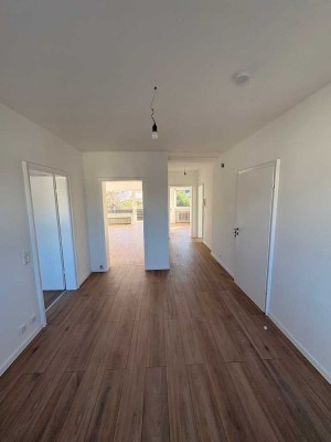 Helle Renovierte 3-Zimmer-Wohnung mit Balkon in Bergisch Gladbach