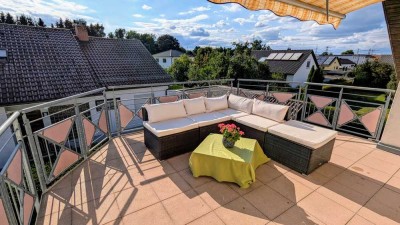 Erstbezug: 2,5-Zimmer-Dachgeschosswohnung mit gehobener Innenausstattung und EBK