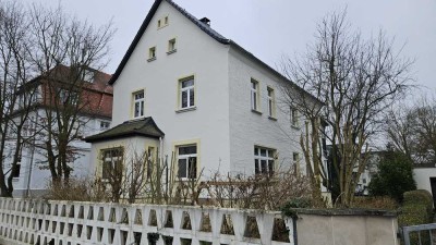 Stilvolle 4-Raum-Wohnung mit gehobener Innenausstattung mit Terrasse u. Wintergarten in Markkleeberg