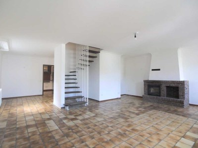 Bezugsfreie 4-Zimmer-Maisonettewohnung mit EBK, Außenstellplatz und Gemeinschaftsgarten in Walheim!