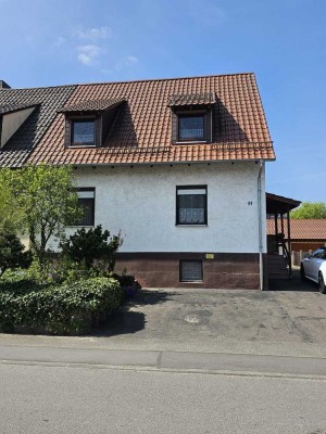 Geräumige, günstige 6-Raum-Doppelhaushälfte in Obrigheim