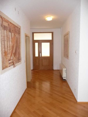 Günstige 4-Raum-Wohnung mit guter Innenausstattung