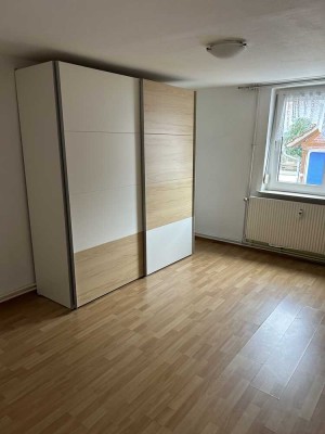 Erdgeschosswohnung , zentral und günstig