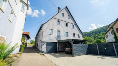 Vielseitiges Ein- oder Mehrfamilienhaus mit Nebengebäuden und großem Grundstück