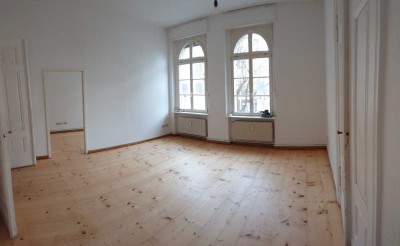 Großzügige helle Wohnung mit Stellplatz