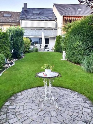 Reihenmittelhaus mit gehobener Ausstattung und Gartenidyll