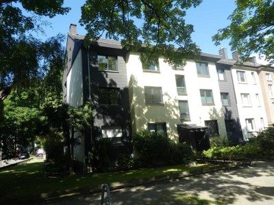 Mehrfamilienhaus mit einer Arztpraxis + 3 Einzelgaragen - Dortmund-südl. Innenstadt