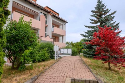 Dachgeschoss mit Fußbodenheizung und Loggia - bezugsfreie 2-Raum-Wohnung