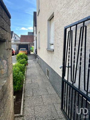 Kapitalanlage in Dreieich/Götzenhain: Vermietete 2-Zimmer-Wohnung in gepflegtem Mehrfamilienhaus