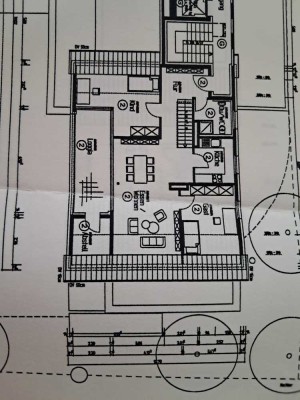 Charmante Maisonette-Wohnung im Dachgeschoss eines gepflegten Mehrfamilienhauses