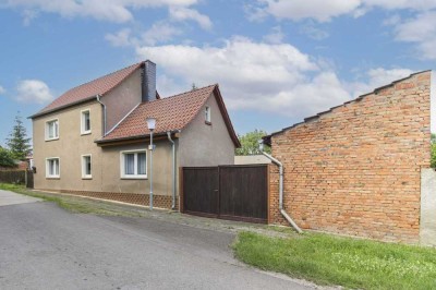 Charmanter Dreiseitenhof mit Garten & Ausbaureserve in schöner Lage von Werningshausen