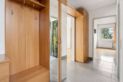 Helle anprechende Wohnung mit 3 Zimmern und Dachterasse
- Stellplatz vor der Tür!