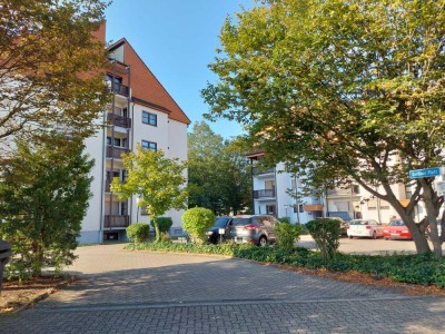 VERKAUFT!!!  2 ZKB, Gä/WC, sonniger Balkon, herrlicher Fernblick + Stellplatz