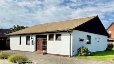 Charmanter Bungalow mit großem Garten in ruhiger Lage