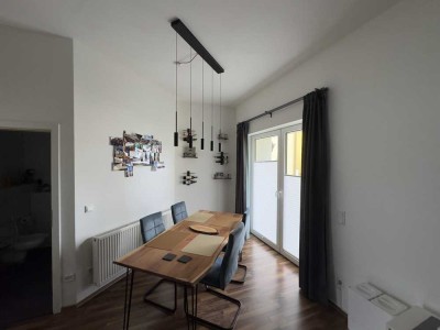 Stilvolle möblierte 2 Zimmer Altbauwohnung im Herzen Rüttenscheids (bis max. 18.01.2026)