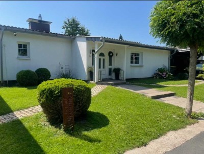 Bungalow mit 135 qm Wohnfläche und Keller  in bester Lage