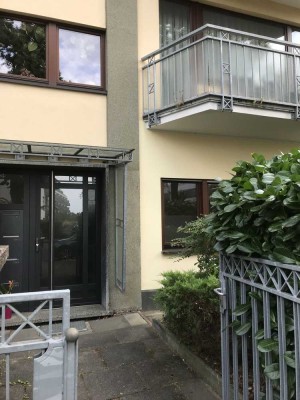 Schöne Wohnung in Bonn mit Garten und Vorgarten
