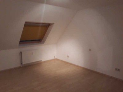 Ansprechende 3-Zimmer-DG-Wohnung mit Einbauküche in Wolfenbüttel