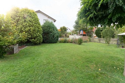 Wohnen wie im eigenen Haus – Großzügige 5-ZKB-Maisonette mit Traumgarten