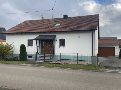 Haus mit Garage und Garten in idyllischer Lage zu vermieten