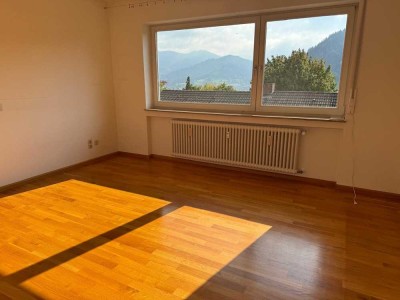 Exklusive 4,5-Zimmer Wohnung mit Balkon in Waldkirch
