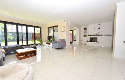 Bungalow mit 120 m² Wohnfläche, Garten  und  PV-Anlage in Hennef