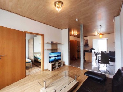 Möblierte  Wohnung, Stadtzentral - 2,5 Zi  Balkon, auf Wunsch TG