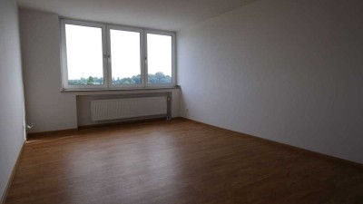 Helle freundliche 2 Zimmer Wohnung