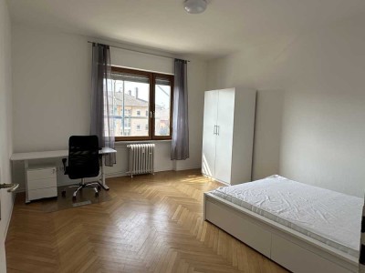 ** WG Neugründung in der Karlsruher Südweststadt - möblierte 5-Zimmer-Altbauwohnung Nähe Hbf