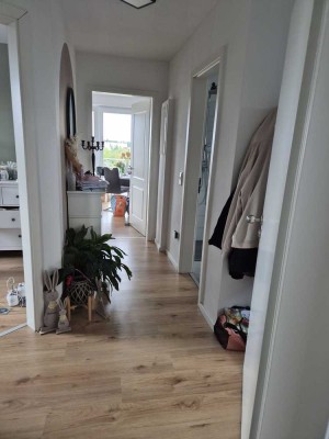 Moderne 3-Zimmer-Wohnung mit großem Balkon in familienfreundlicher Lage – Neuss Allerheiligen