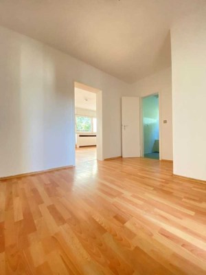 *** Einziehen und Wohlfühlen *** 4.OG mit 2 Balkonen ***