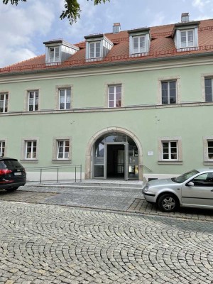 Helle 2-Zimmer-Dachgeschosswohnung im Mehrgenerationenhaus „Schwarzer Bär“ in Bärnau