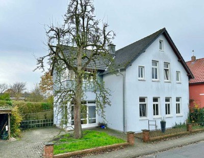 Großzügiges Wohnhaus mit Einliegerwohnung im OG in TOP-zentraler Lage von Brake