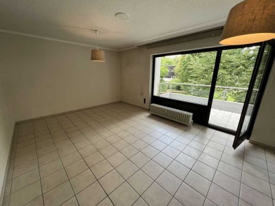 Wohnen am Rathauspark! Schicke Eigentumswohnung mit Balkon und Garage im Stadtkern!