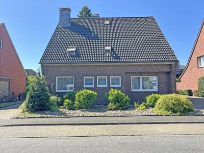 Charmantes Zweifamilienhaus in ruhiger Lage