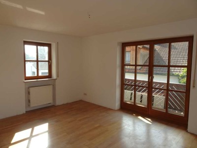 2-Zimmer-Wohnung im I. OG mit Süd- und Ostbalkon