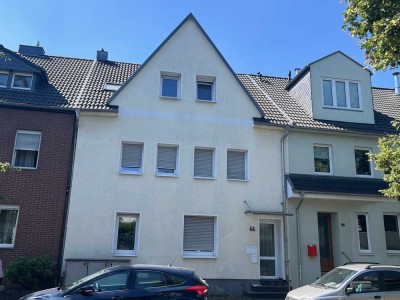Saniertes 3-Parteienhaus in der Frechener-City